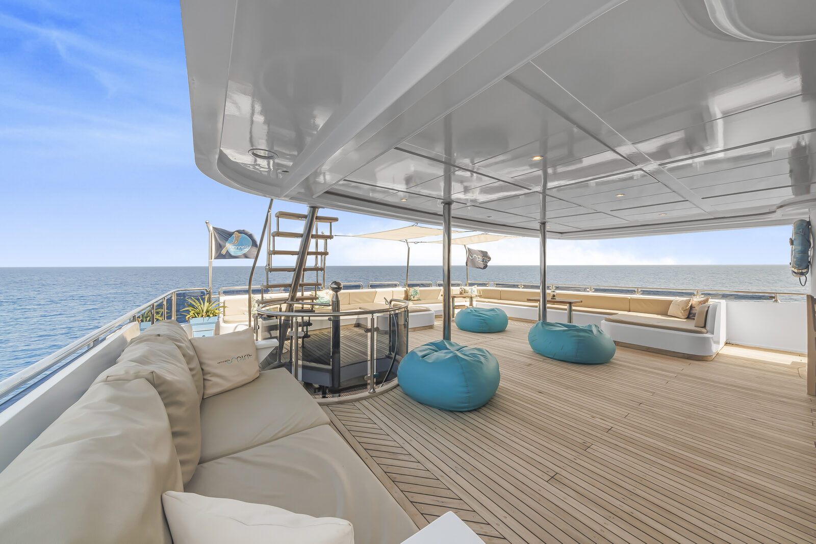 Sun deck